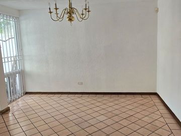 🏠 Casa en Venta/Renta - Ideal para Oficinas o Negocio