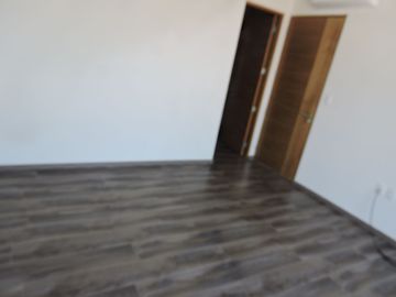 VENTA DE DEPARTAMENTO EN KOLORIA CENTRO SUR, VISTA PANORAMICA, AMENIDADES