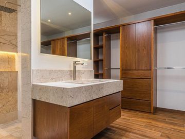 Casa en Venta en Querétaro, Lomas del Campanario Norte con acabados lujosos