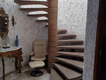 CASA EN VENTA CALLE TURIN, ITALIA PROVIDENCIA