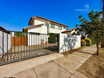 SAN FELIPE - VENTA CASA 4D 4B 3E PISCINA