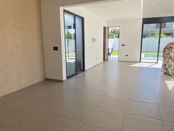 CASA EN PRIVADA RESIDENCIAL CONKAL • YUCATÁN