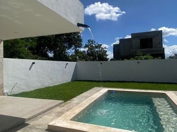 CASA EN PRIVADA RESIDENCIAL CONKAL • YUCATÁN