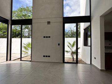 CASA EN PRIVADA RESIDENCIAL CONKAL • YUCATÁN
