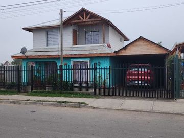 CASA CON GRAN ESPACIO EN BARRIO TRANQUILO