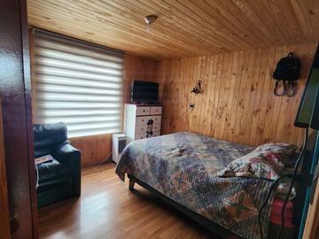 CASA CON GRAN ESPACIO EN BARRIO TRANQUILO