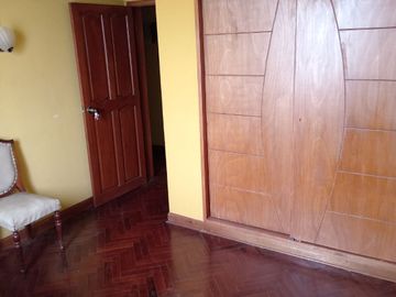 ESPECTACULAR DEPARTAMENTO CON UNA LINDA VISTA DE LIMA. SE VENDE POR VIAJE,