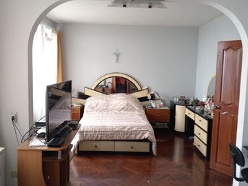 ESPECTACULAR DEPARTAMENTO CON UNA LINDA VISTA DE LIMA. SE VENDE POR VIAJE,