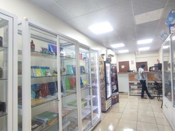 Venta Edificio comercial y residencial Urdesa Central Av Victor Emilio Estrada Guayaquil