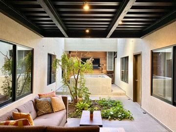 Hermosa casa dentro de coto La Loma en Bugambilias