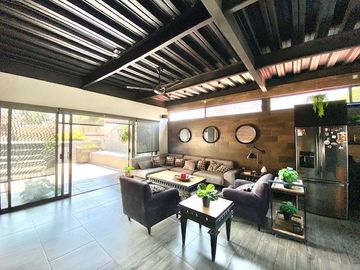 Hermosa casa dentro de coto La Loma en Bugambilias