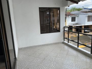 VENDO HERMOSA CASA EN CONDOMINIO AL SUR DE CALI EN EL BARRIO MELÉNDEZ