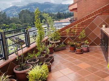 Lujoso Penthouse en venta 350m2C Sector Ordóñez Lasso