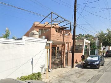 REMATO CASA  EN VILLA MITRAS MONTERREY