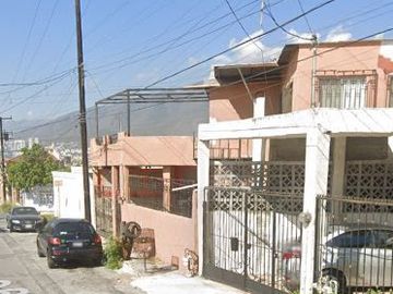 REMATO CASA  EN VILLA MITRAS MONTERREY