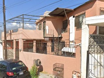 REMATO CASA  EN VILLA MITRAS MONTERREY