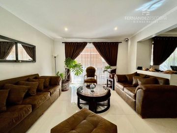 RINCONADA - VENDE CASA DOS PISOS 4D 4B PISICNA - COND. EL GOLF