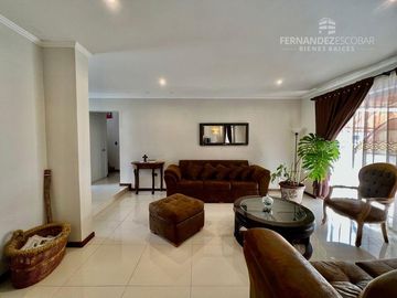 RINCONADA - VENDE CASA DOS PISOS 4D 4B PISICNA - COND. EL GOLF