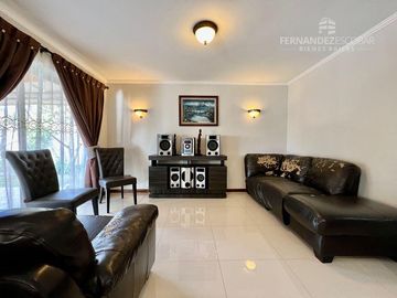 RINCONADA - VENDE CASA DOS PISOS 4D 4B PISICNA - COND. EL GOLF