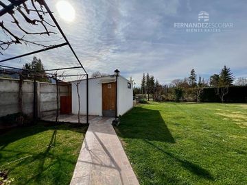 RINCONADA - VENDE CASA DOS PISOS 4D 4B PISICNA - COND. EL GOLF