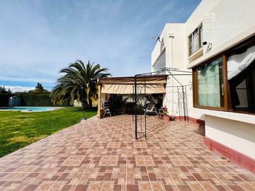 RINCONADA - VENDE CASA DOS PISOS 4D 4B PISICNA - COND. EL GOLF