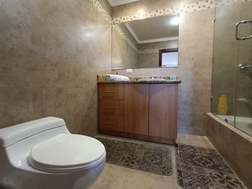 Lujosa casa en Venta en Rio Amarillo - Vive en el Espacio y Comodidad que Mereces sin Salir de la Ciudad