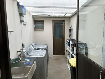 Casa en Venta en Lomas Virreyes, Calimaya  ** Amplio jardin y elelmentos de seguridad **