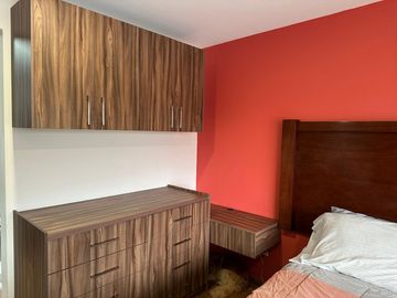 Casa en Venta en Lomas Virreyes, Calimaya  ** Amplio jardin y elelmentos de seguridad **