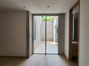 Venta de departamento con inquilino: 2 recámaras, 2 baños, 2 estacionamientos. Renta: 63mil mensuales! Col. Condesa