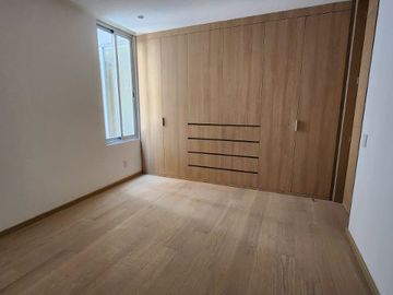 Venta de departamento con inquilino: 2 recámaras, 2 baños, 2 estacionamientos. Renta: 63mil mensuales! Col. Condesa