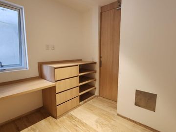 Venta de departamento con inquilino: 2 recámaras, 2 baños, 2 estacionamientos. Renta: 63mil mensuales! Col. Condesa