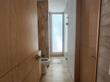Venta de departamento con inquilino: 2 recámaras, 2 baños, 2 estacionamientos. Renta: 63mil mensuales! Col. Condesa
