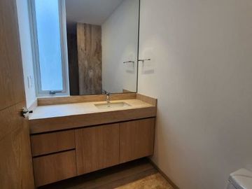 Venta de departamento con inquilino: 2 recámaras, 2 baños, 2 estacionamientos. Renta: 63mil mensuales! Col. Condesa