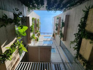 Venta de departamento con inquilino: 2 recámaras, 2 baños, 2 estacionamientos. Renta: 63mil mensuales! Col. Condesa