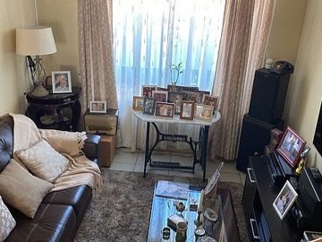 CASA EN VENTA MAIPU - 4D 3B