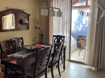 CASA EN VENTA MAIPU - 4D 3B