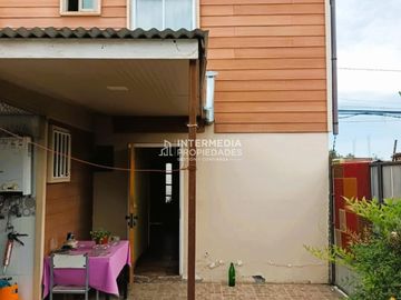 ¡Oportunidad Única! Dos Casas en Gran Terreno de 400 m² en El Bosque.