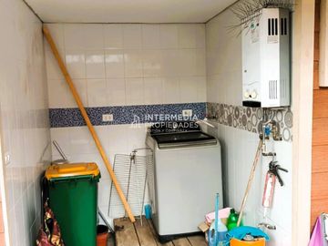 ¡Oportunidad Única! Dos Casas en Gran Terreno de 400 m² en El Bosque.