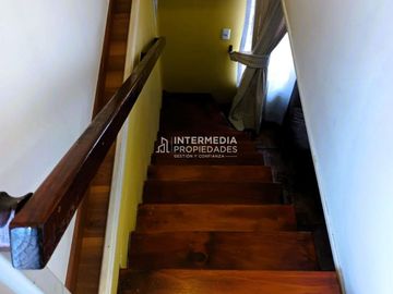 ¡Oportunidad Única! Dos Casas en Gran Terreno de 400 m² en El Bosque.