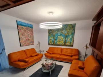 REMATE DE GRANDE CASA EN CIUDAD SATELITE, NAUCALPAN, EDO. MÉX.