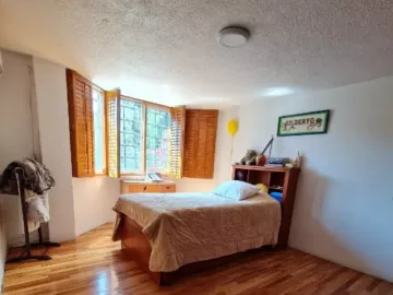 REMATE DE GRANDE CASA EN CIUDAD SATELITE, NAUCALPAN, EDO. MÉX.