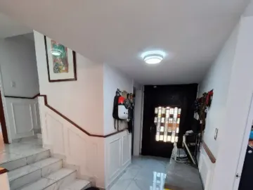 REMATE DE GRANDE CASA EN CIUDAD SATELITE, NAUCALPAN, EDO. MÉX.