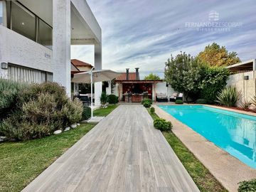 SAN FELIPE - VENDE CASA 4D 4B 3E PISCINA