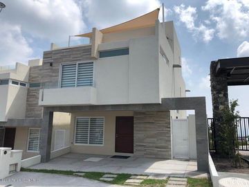 CASA EN VENTA CON HERMOSA VISTA