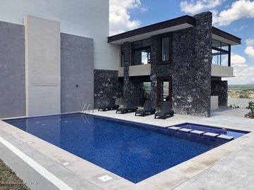 CASA EN VENTA CON HERMOSA VISTA