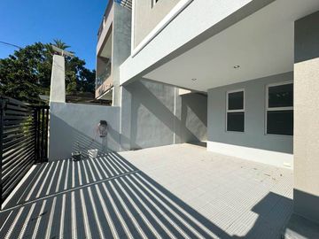 Contemporary 4 Bedrooms Well-Maintained 3-Storey House and Lot in Green Meadows @ Orchard Salitran 4 Dasmariñas Cavite