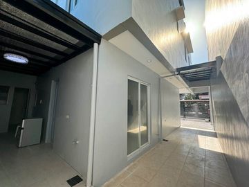 Contemporary 4 Bedrooms Well-Maintained 3-Storey House and Lot in Green Meadows @ Orchard Salitran 4 Dasmariñas Cavite
