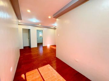 Contemporary 4 Bedrooms Well-Maintained 3-Storey House and Lot in Green Meadows @ Orchard Salitran 4 Dasmariñas Cavite