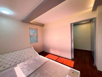 Contemporary 4 Bedrooms Well-Maintained 3-Storey House and Lot in Green Meadows @ Orchard Salitran 4 Dasmariñas Cavite