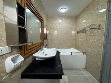Contemporary 4 Bedrooms Well-Maintained 3-Storey House and Lot in Green Meadows @ Orchard Salitran 4 Dasmariñas Cavite